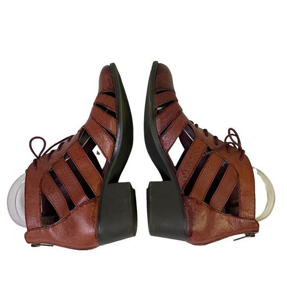 Steve Madden Red Strappy Buckle Leather Bootie Size 7.5 - Picture 10 of 11